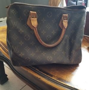 SOLD ON MERC _ Louis Vuitton Speedy 25 Monogram